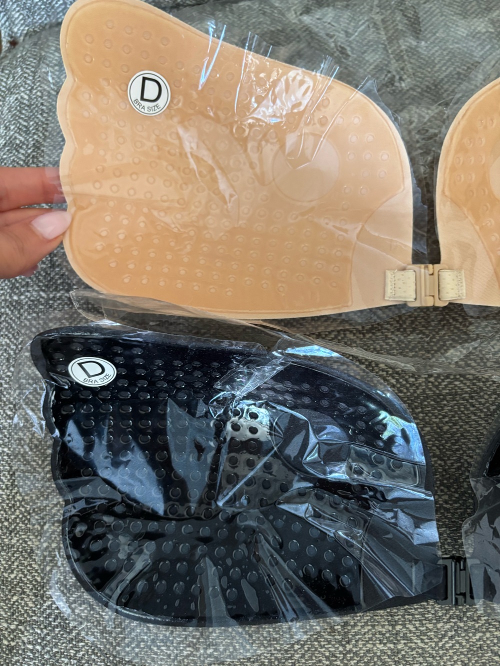 Adhesive Bra - Picture 3 of 8